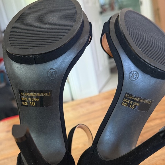 Fashion Nova Black Heels - Picture 4 of 4